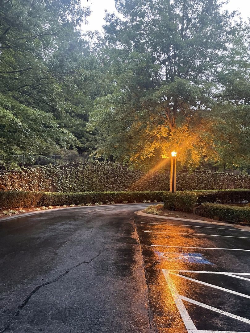 Building Photo - 3150 Woodwalk Dr SE