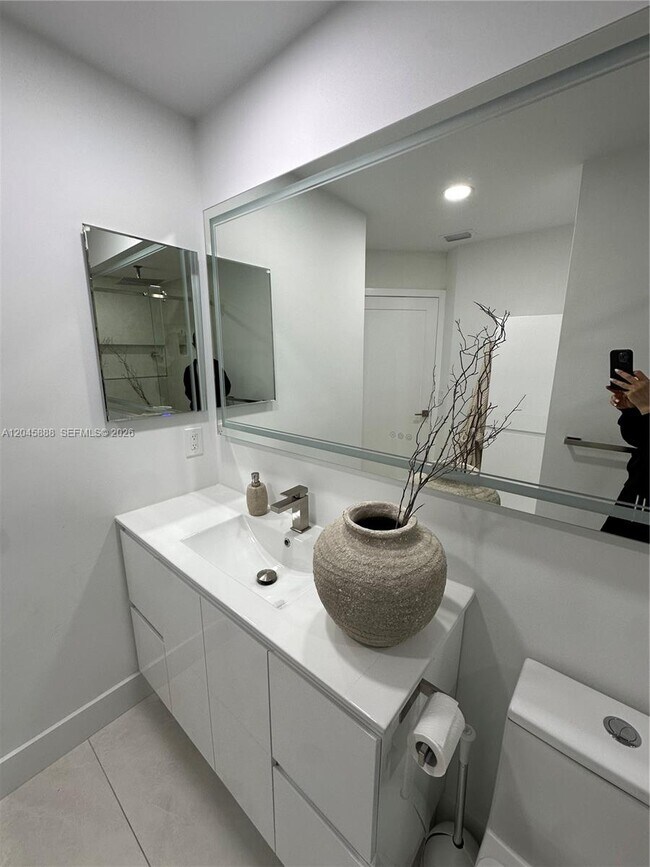 Building Photo - 3345 Emerald Oaks Dr