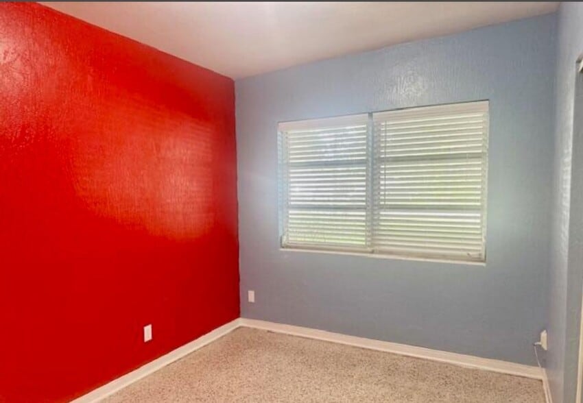 Building Photo - 664 8th St