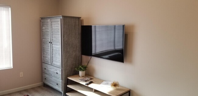 Building Photo - 460 Washington St