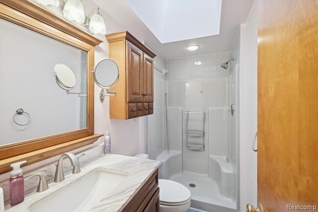 Building Photo - 7700 Trumble Rd