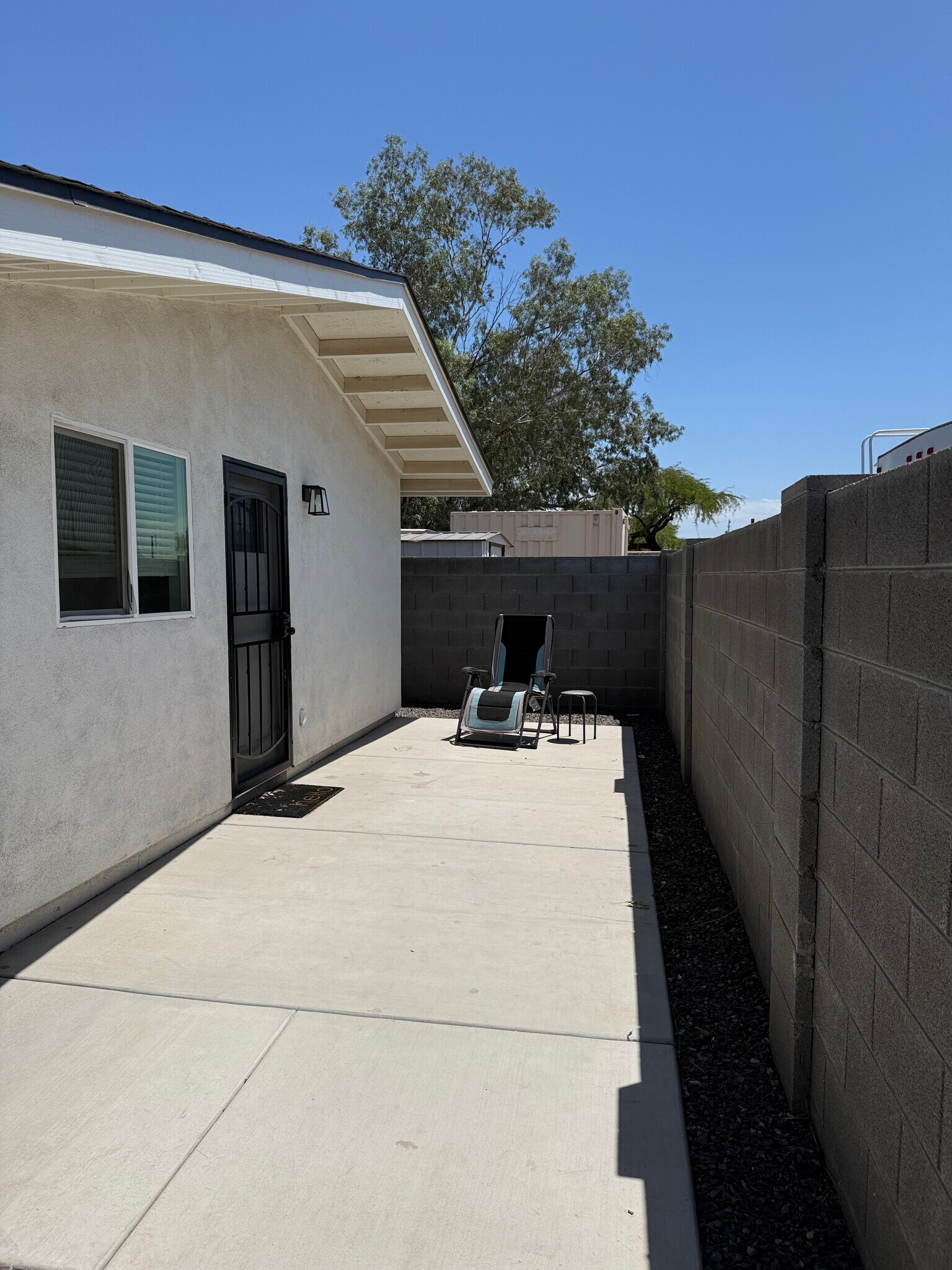 Building Photo - 9439 N 11th Ave