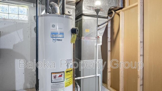 Building Photo - 2626 Windemere Rd