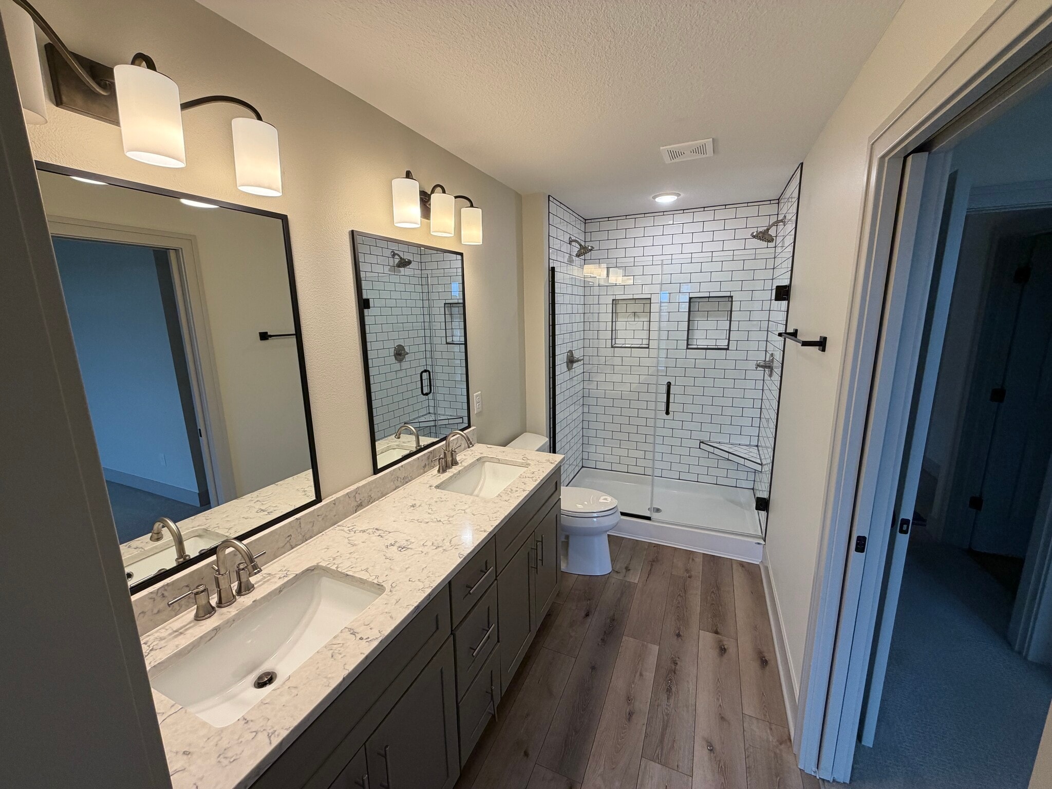 Primary Bath - 6460 Galleria Dr