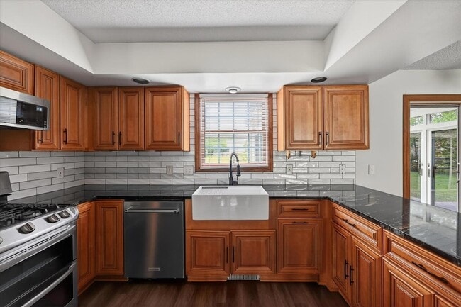 Building Photo - 7932 Harrow Ct
