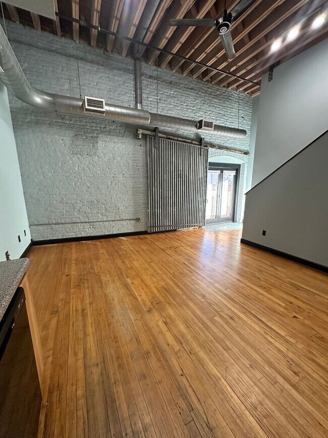 Building Photo - Founders Park Lofts