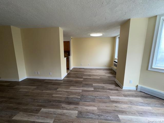 Building Photo - 14 Nosband Ave