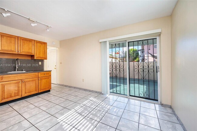 Building Photo - 201 NW 34th Ave