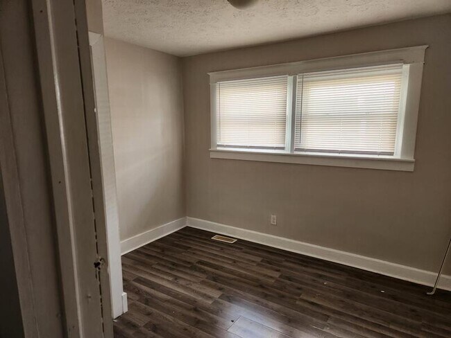 Building Photo - 245 S Randolph St