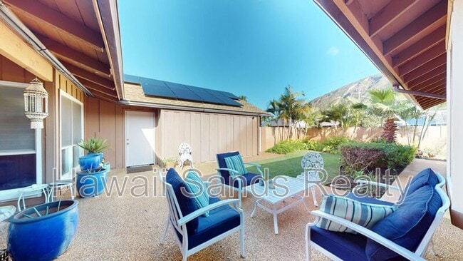 Building Photo - 662 Kalanipuu St