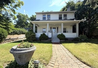 Building Photo - 15 Maple Grove St