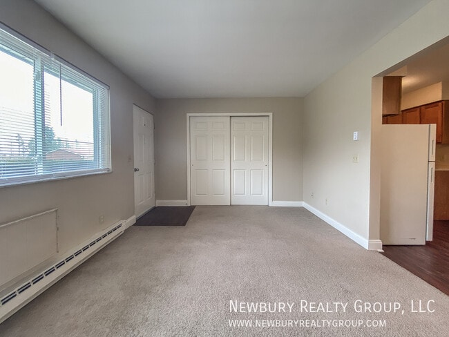 Building Photo - 1 Sunbury Estates