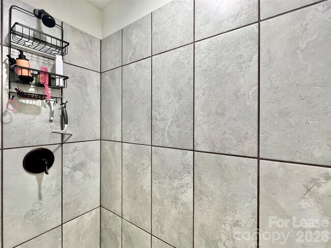 Building Photo - 3205 Brixton Ct