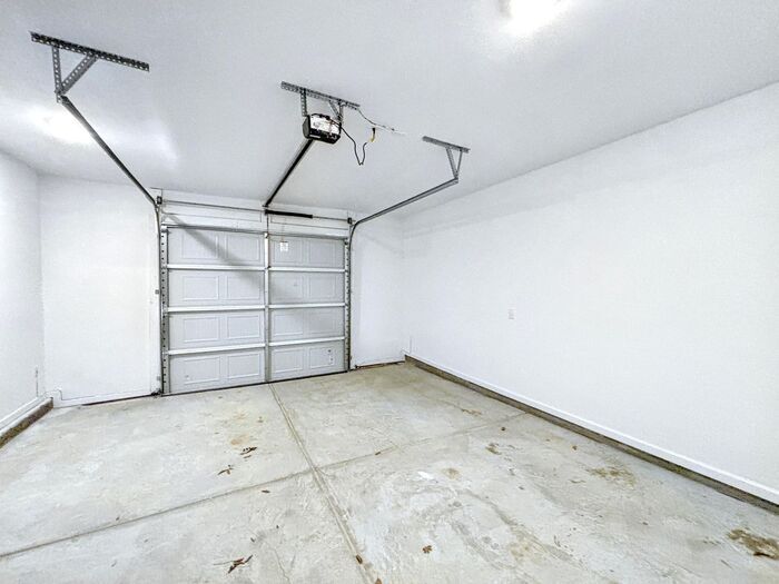 Building Photo - 4142 Tillie Cir
