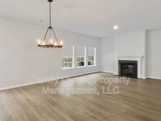 Building Photo - 175 Camellia Bloom Dr