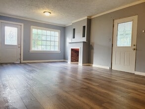 Building Photo - 2124 W 1st St