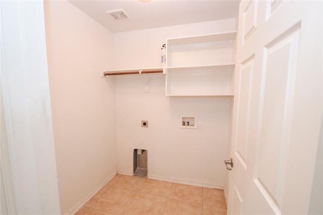 Building Photo - 4616 Daisy Leaf Dr