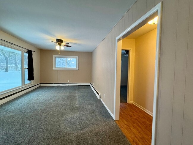 Building Photo - Charming 2-Bedroom Country Home with Garage Near Eau Claire