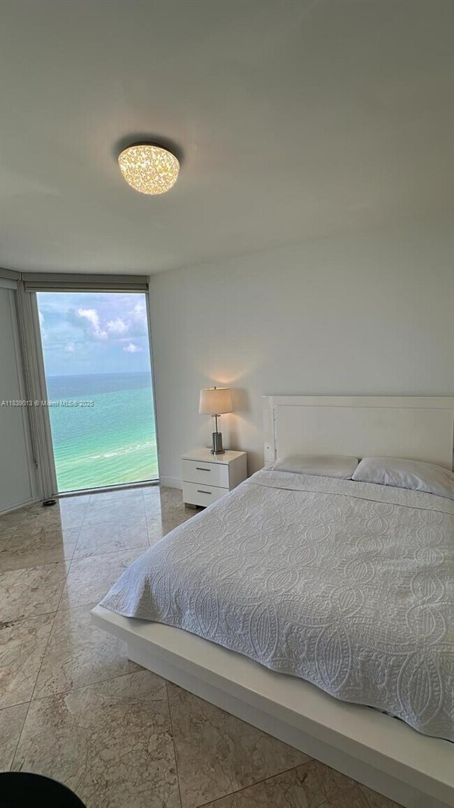 Building Photo - 4775 Collins Ave