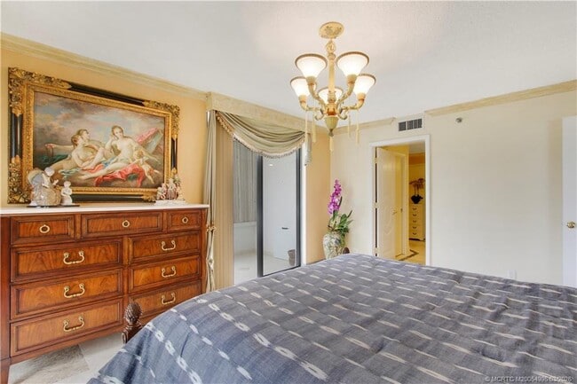 Building Photo - 9950 S Ocean Dr