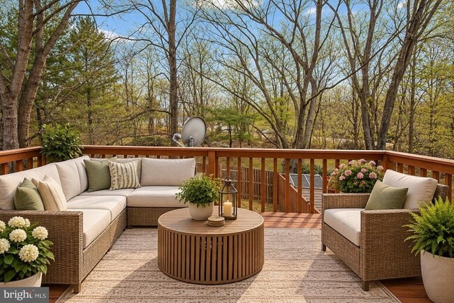 Building Photo - 6121 Cedar Wood Dr