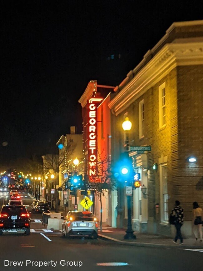 Building Photo - 6 br, 3 bath House - 3717 Reservoir Rd NW