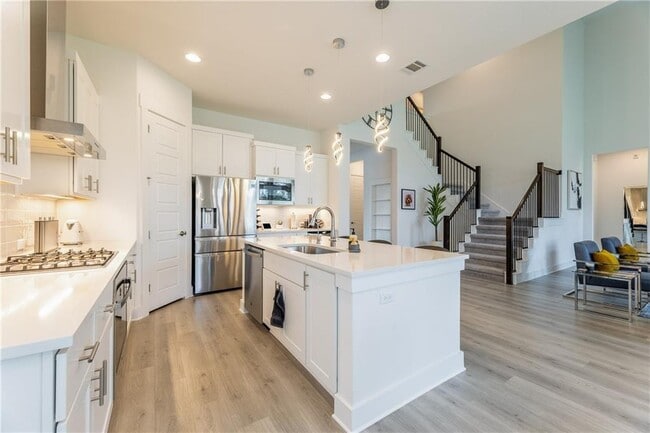 Building Photo - 718 Whitetail Dr
