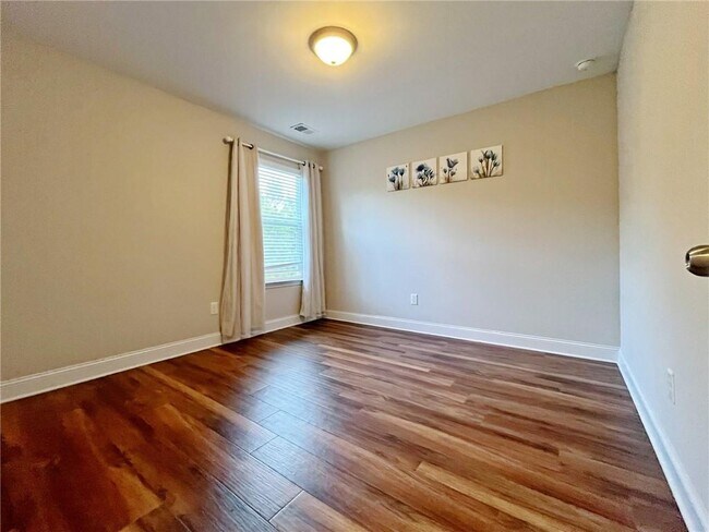 Building Photo - 516 Sprayberry Dr