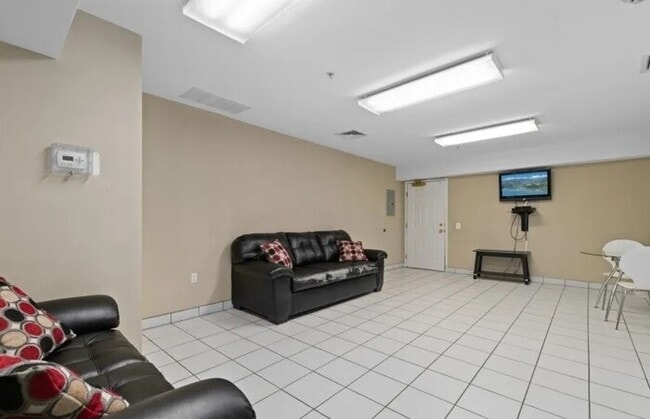 Building Photo - Modern 2BR / 2BA Condo with Balcony & Parking at Union Square – Hackensack