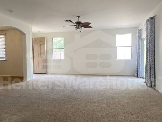 Building Photo - Golf Course Home in The Villages at Queen ...