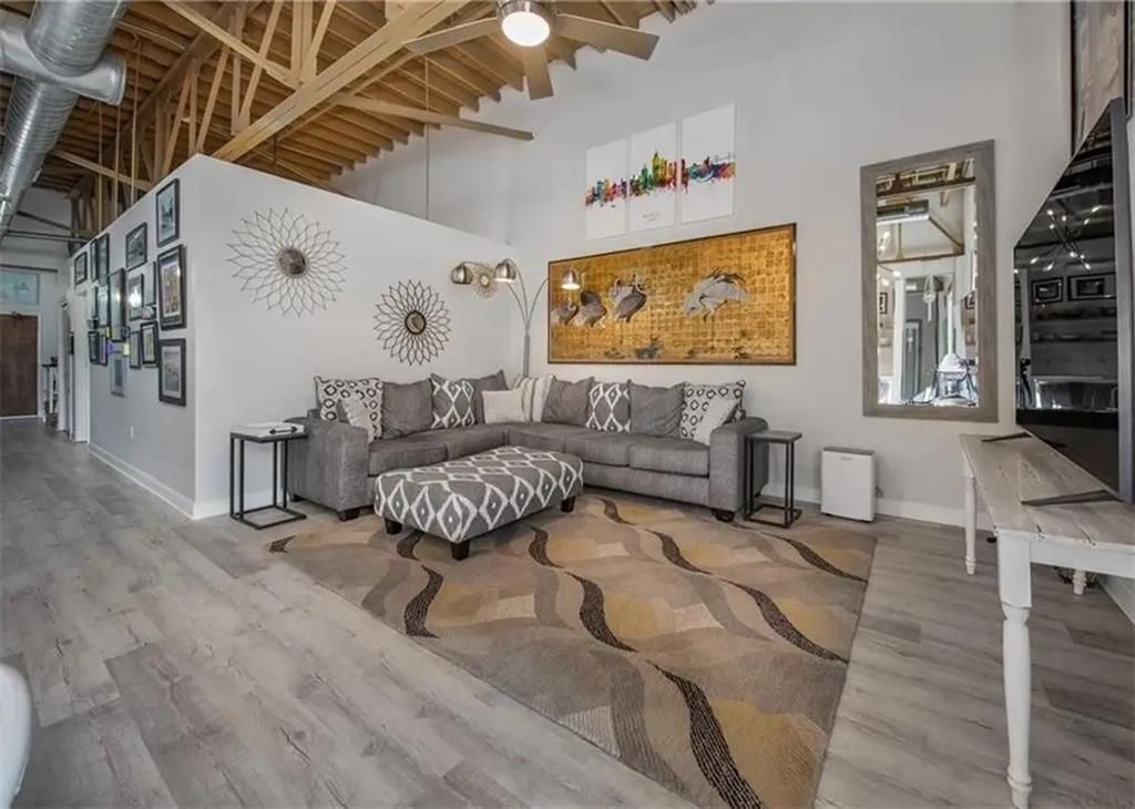 Building Photo - 308 St Louis St