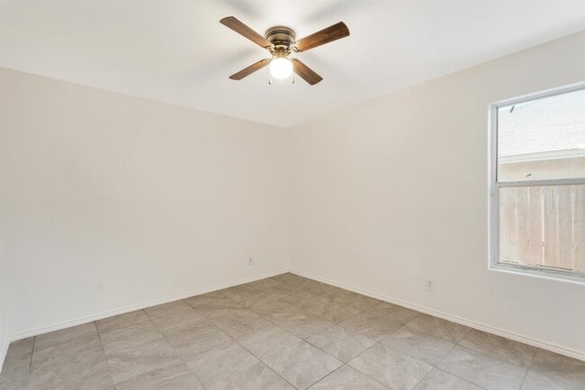 Building Photo - 823 Witherspoon Loop