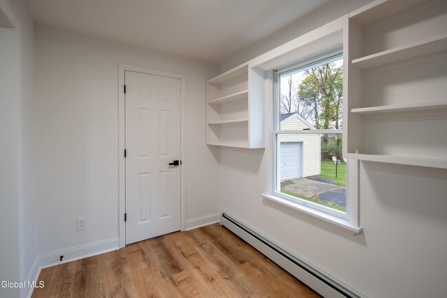 Building Photo - 644 Delaware Ave