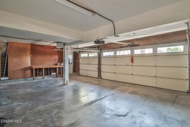 Building Photo - 2155 Meadow Brook Ct