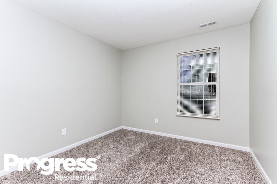 Building Photo - 2666 Kilmurray Dr