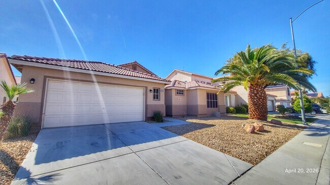 Building Photo - 9045 San Marin St