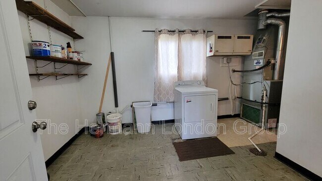 Building Photo - 4204 Beauty Ln