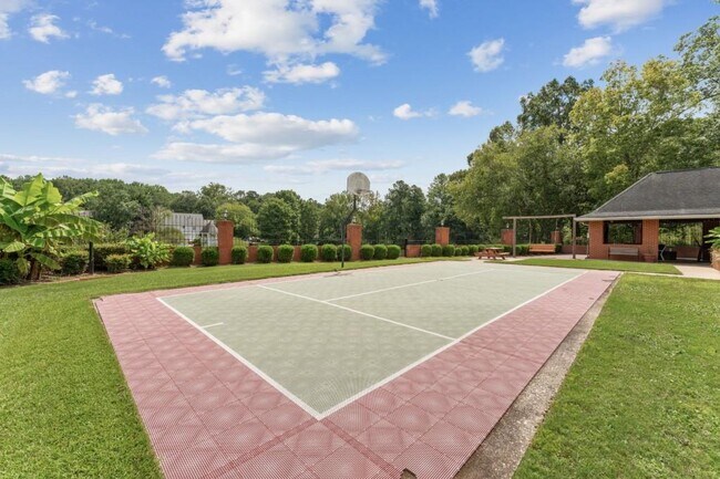 Building Photo - 4101 Lakeland Hills Dr