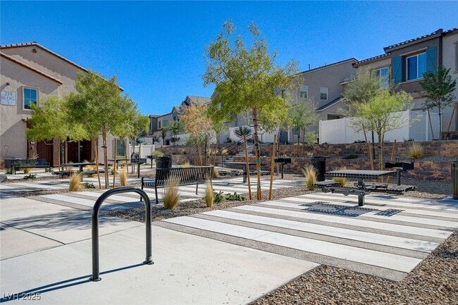 Building Photo - 206 Callen Falls Ave