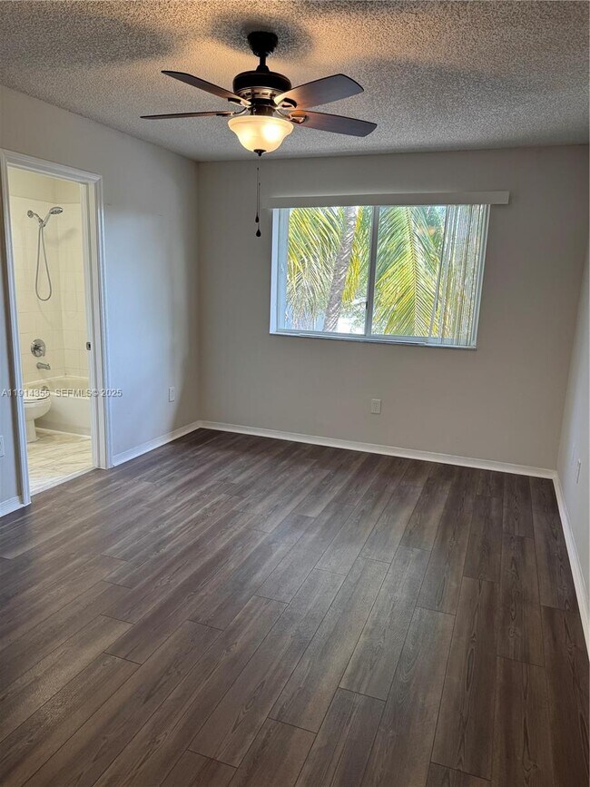 Building Photo - 2224 SE 25th Ave