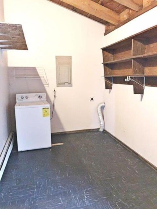 Building Photo - 307 High St