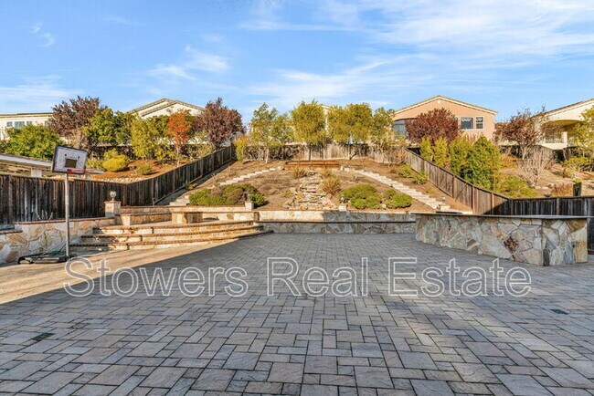 Building Photo - 3223 Carpenter Way