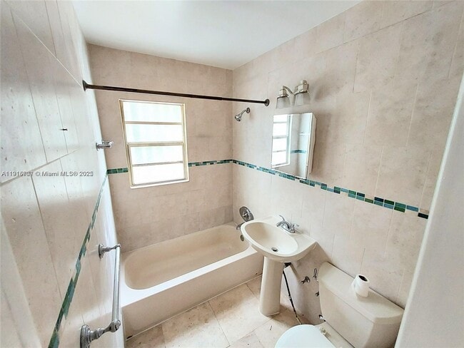 Building Photo - 5842 SW 60th St