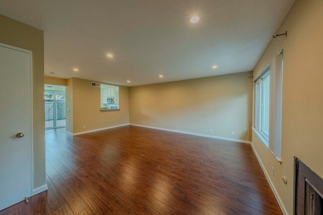 Building Photo - 101 West Riverdale Ave