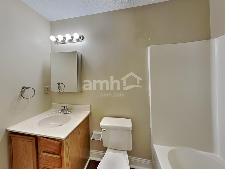 Building Photo - 1073 Ivoryhill Dr