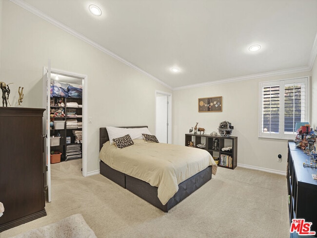 Building Photo - 19410 Shenango Dr