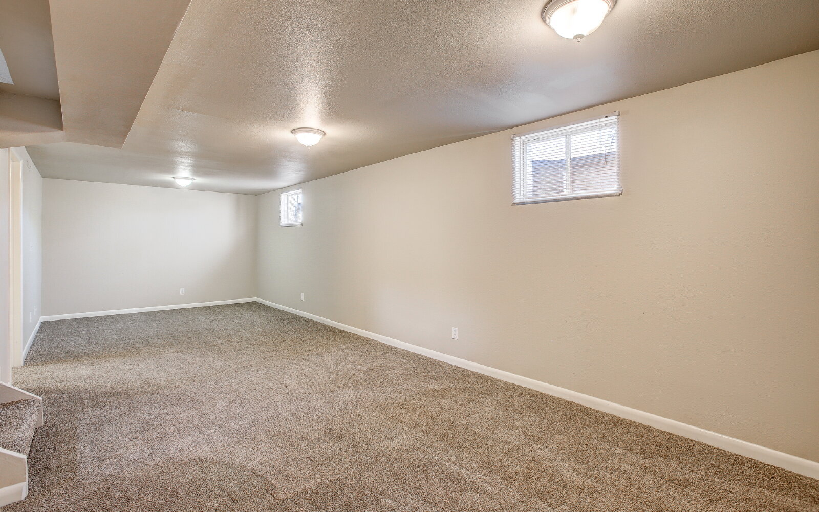 Building Photo - 3-Bedroom Home with Garage and Fenced Yard...