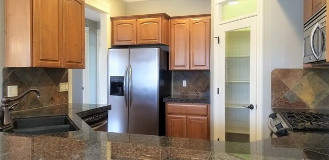 Building Photo - Camas Schools! Stunning Custom Home!  3 Be...