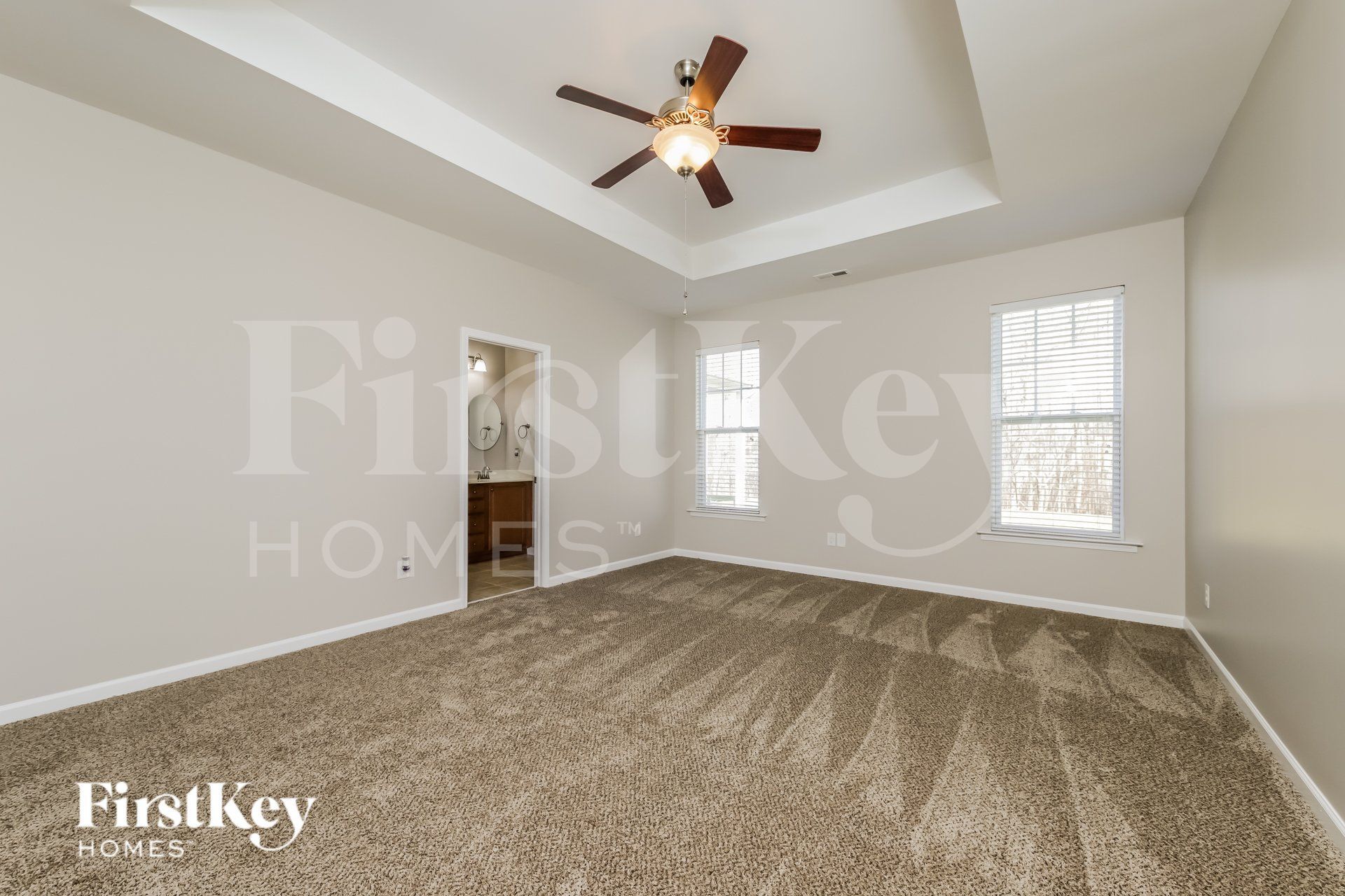 Building Photo - 190 Parkview Ln