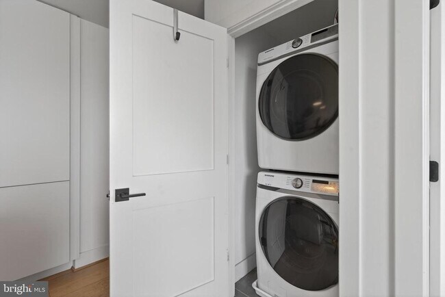 Building Photo - 2905 Georgia Ave NW